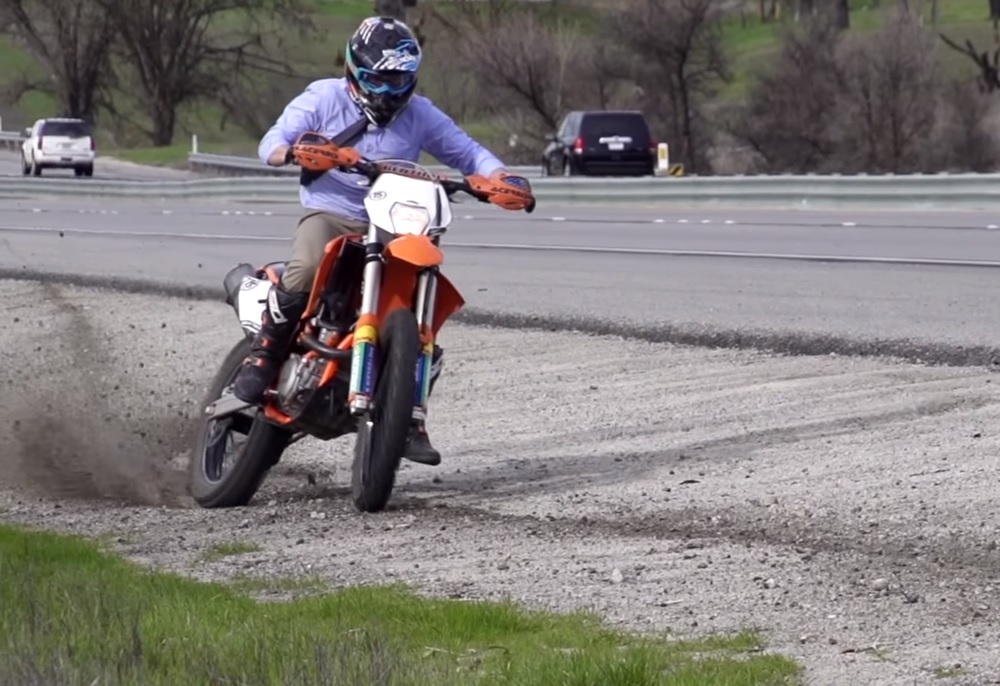 A Quick Look Into How To Convert A Dirt Bike To Make In Road Legal