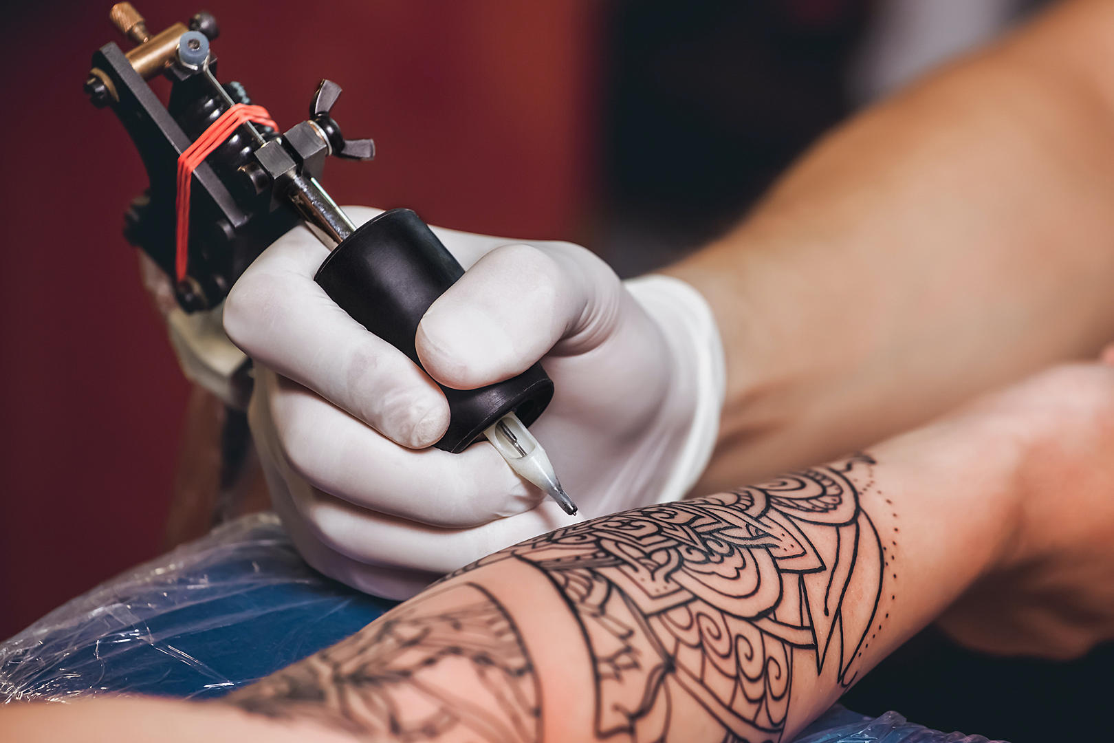 How To Rock Henna Temporary Tattoos For a New Look